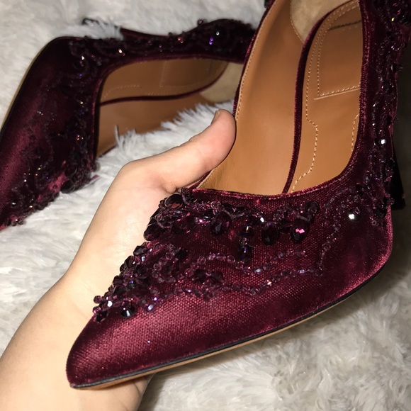 Givenchy - Picture 2 of 8